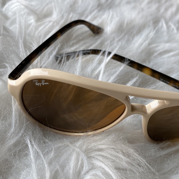 Made in Italy Ray-Ban Aviator Sunglasses with Tortoise Accent - Picture 8 of 15